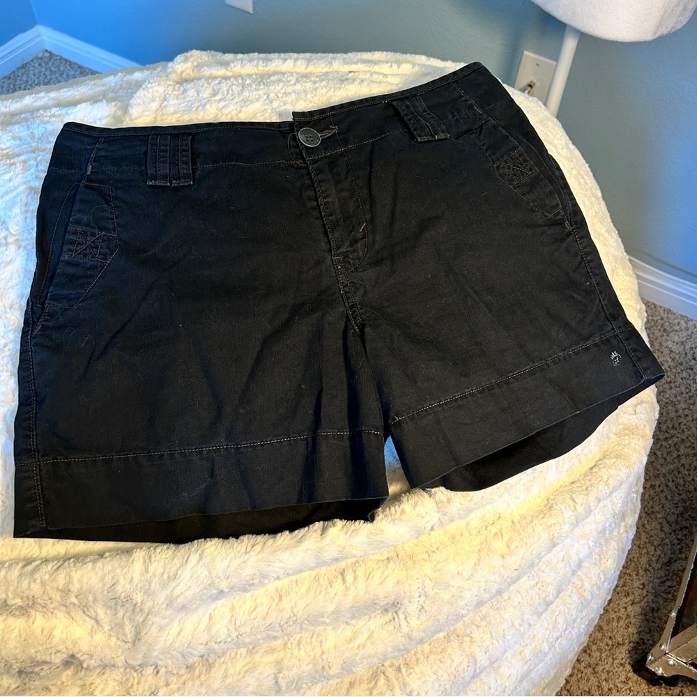 LEVI’S Vintage Women's Classic Black 100% Cotton Twill Shorts Size 8